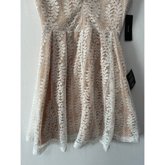 Lulus White Nude All of My Heart Sleeveless V Neck Lace Skater Mini Dress Small - Picture 3 of 9